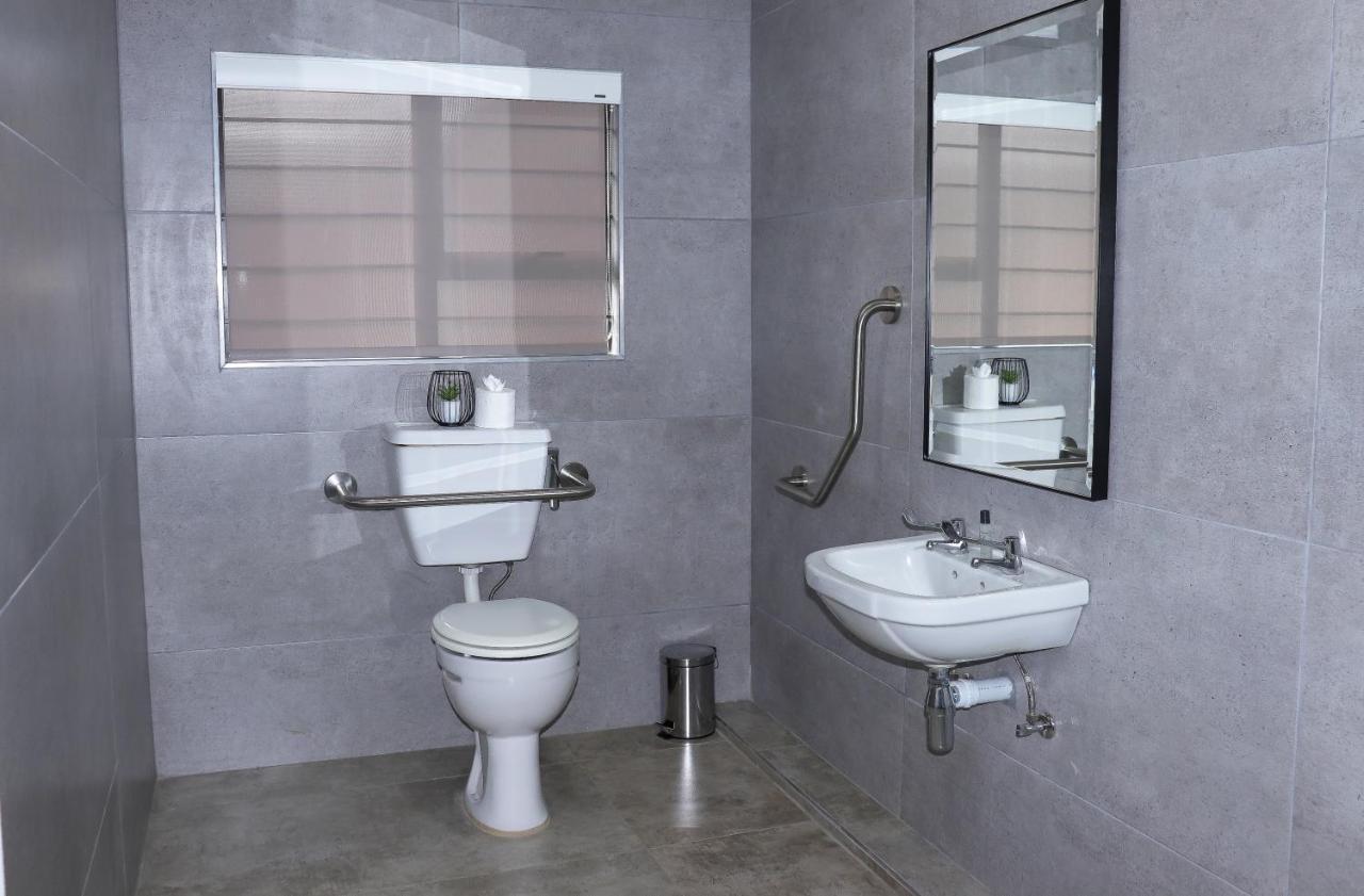 Eden Boutique Hotel Кокстад Екстериор снимка