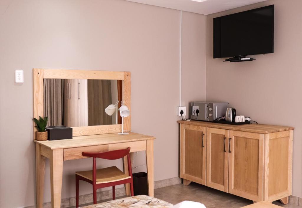 Eden Boutique Hotel Кокстад Екстериор снимка