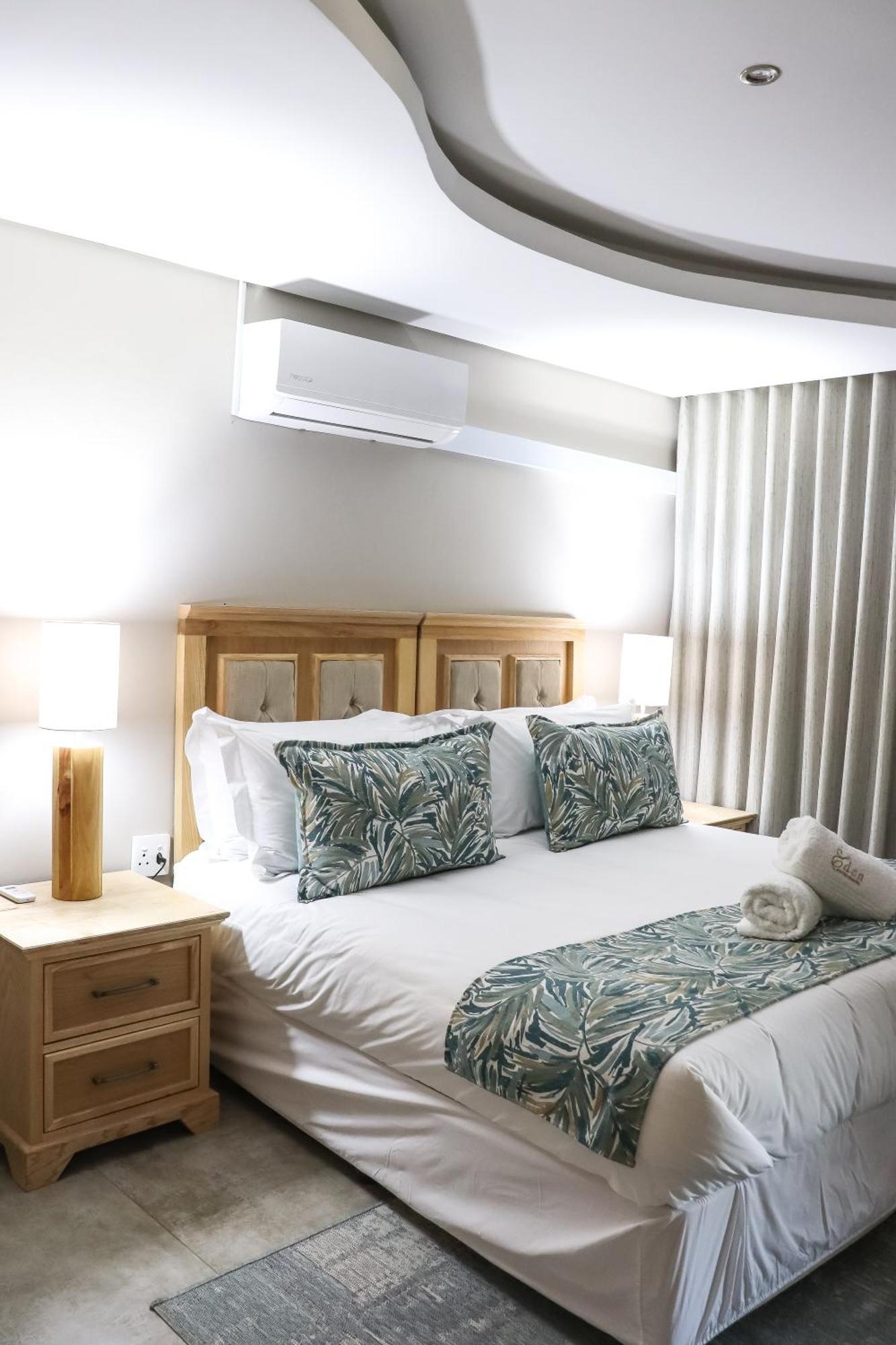 Eden Boutique Hotel Кокстад Екстериор снимка
